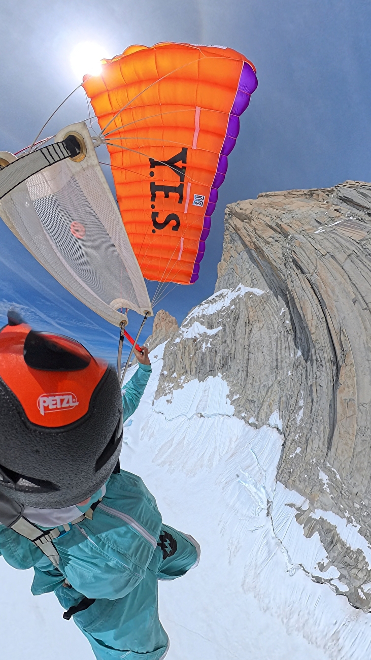 Fitz Roy Patagonia BASE jump, Boris Egorov, Konstantin Jäämurd, Vladimir Murzaev - Le premier BASE jump du Fitz Roy (Cerro Chaltén) en Patagonie (Boris Egorov, Konstantin Jäämurd, Vladimir Murzaev 01/07/2026) Fitz Roy Patagonia BASE jump, Boris Egorov, Konstantin Jäämurd, Vladimir Murzaev - Le premier BASE jump du Fitz Roy (Cerro Chaltén) en Patagonie (Boris Egorov, Konstantin Jäämurd, Vladimir Murzaev 01/07/2026)