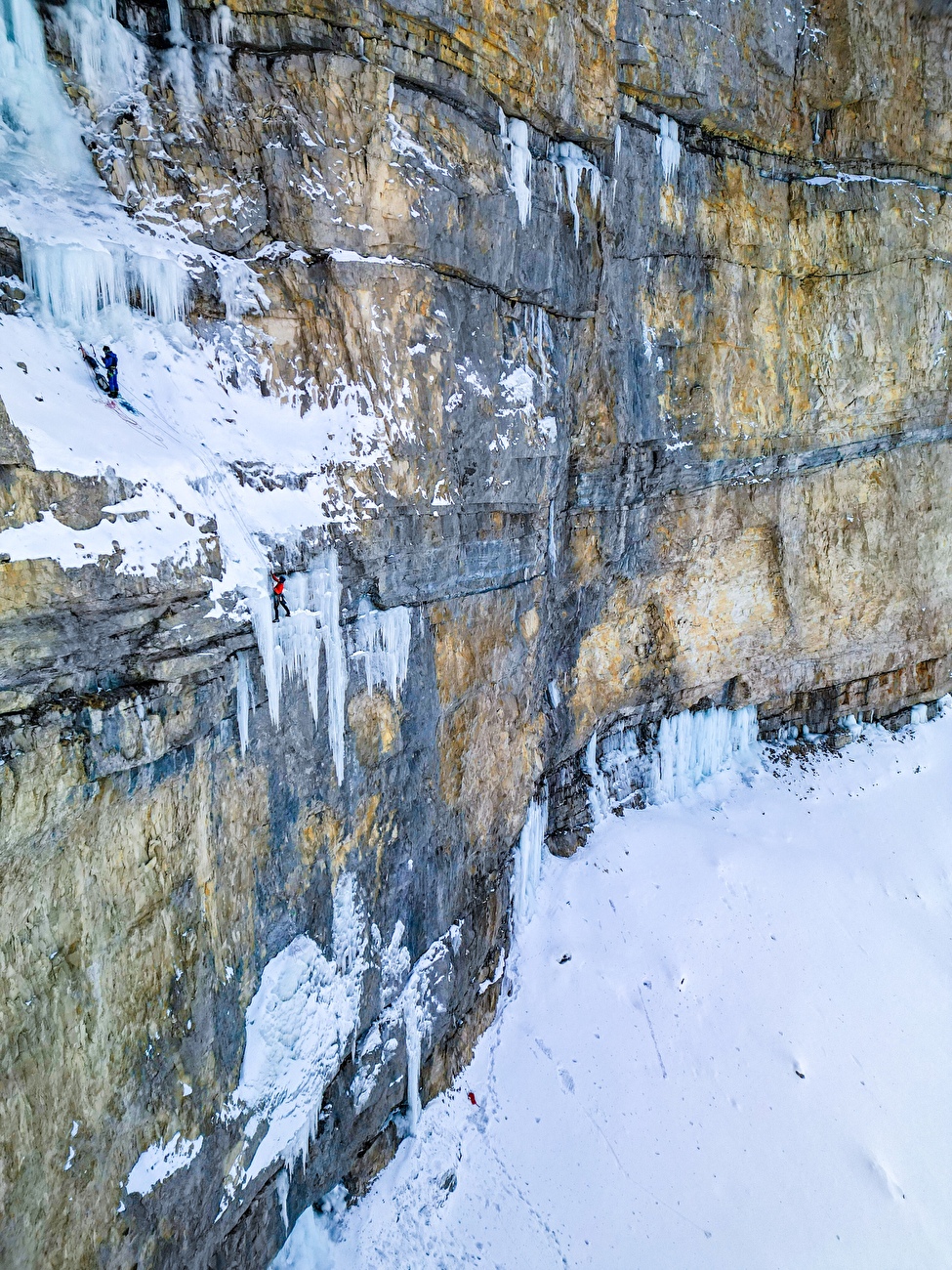 Roc de Garnesier, Dévoluy, France, Melvin Bou, Kilian Moni - Making the first ascent of 'Une histoire d'amitié' on the west face of Roc de Garnesier, Dévoluy, France (Melvin Bou, Kilian Moni 20/01/2026) Roc de Garnesier, Dévoluy, France, Melvin Bou, Kilian Moni - Making the first ascent of 'Une histoire d'amitié' on the west face of Roc de Garnesier, Dévoluy, France (Melvin Bou, Kilian Moni 20/01/2026)