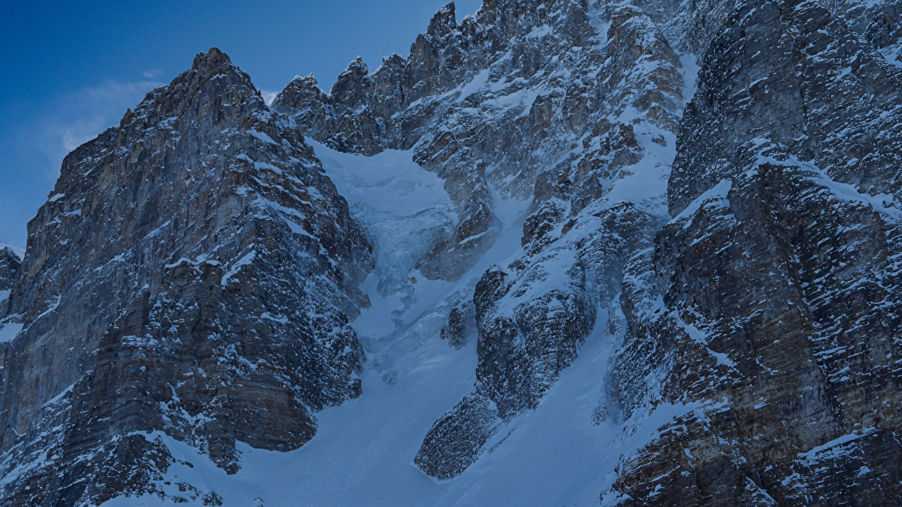 Mount Deltaform Canada, Brette Harrington, Christina Lustenberger, Gee Pierrel - La première descente à ski du glacier nord du mont Deltaform au Canada (Brette Harrington, Christina Lustenberger, Gee Pierrel 18/01/2026) Mount Deltaform Canada, Brette Harrington, Christina Lustenberger, Gee Pierrel - La première descente à ski du glacier nord du mont Deltaform au Canada (Brette Harrington, Christina Lustenberger, Gee Pierrel 18/01/2026)