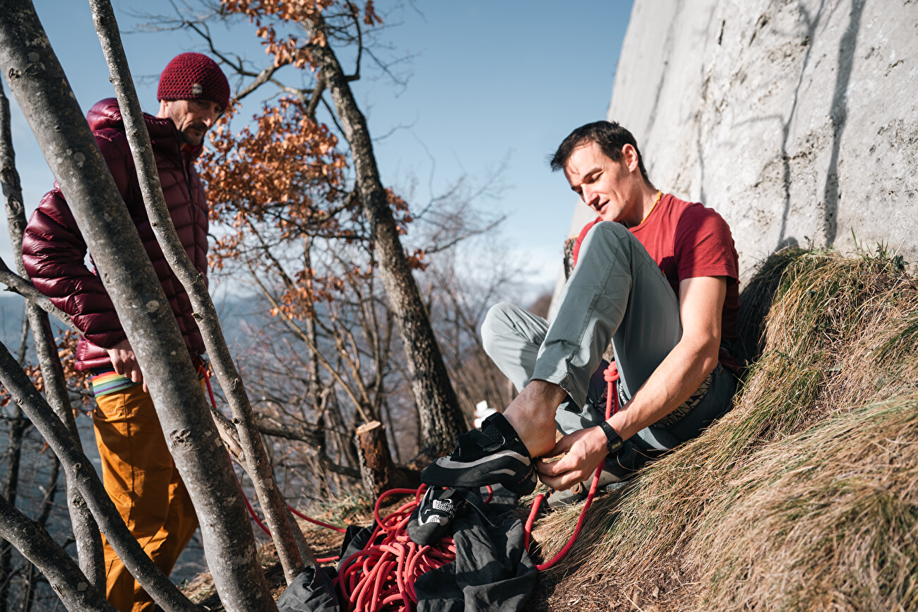 Alessandro Zeni Niobe Arco - Riccardo Scarian et Alessandro Zeni sous 'Niobe' (9a), Lo Spettacolo, Arco, Italie, janvier 2026 Alessandro Zeni Niobe Arco - Riccardo Scarian et Alessandro Zeni sous 'Niobe' (9a), Lo Spettacolo, Arco, Italie, janvier 2026