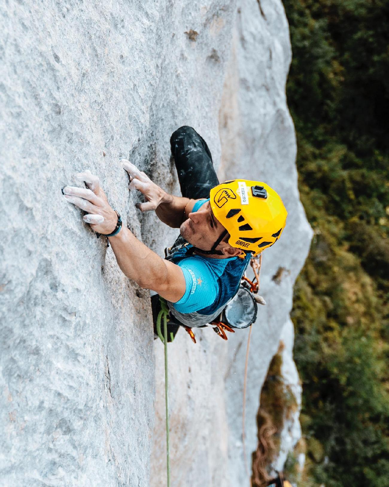Alessandro Zeni, Wu Wei, Val Nuvola, Riccardo Scarian - Alessandro Zeni escalade 'Wu Wei' (9a, 180m), Picco delle Aquile, Monte Coppolo, Val Nuvola, qu'il a établi de fond en comble avec Riccardo Scarian Alessandro Zeni, Wu Wei, Val Nuvola, Riccardo Scarian - Alessandro Zeni escalade 'Wu Wei' (9a, 180m), Picco delle Aquile, Monte Coppolo, Val Nuvola, qu'il a établi de fond en comble avec Riccardo Scarian