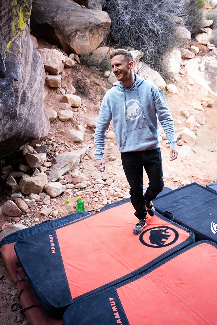 Jakob Schubert Shaolin - Jakob Schubert envoie 'Shaolin' (9A) à Red Rocks, USA, janvier 2026 Jakob Schubert Shaolin - Jakob Schubert envoie 'Shaolin' (9A) à Red Rocks, USA, janvier 2026