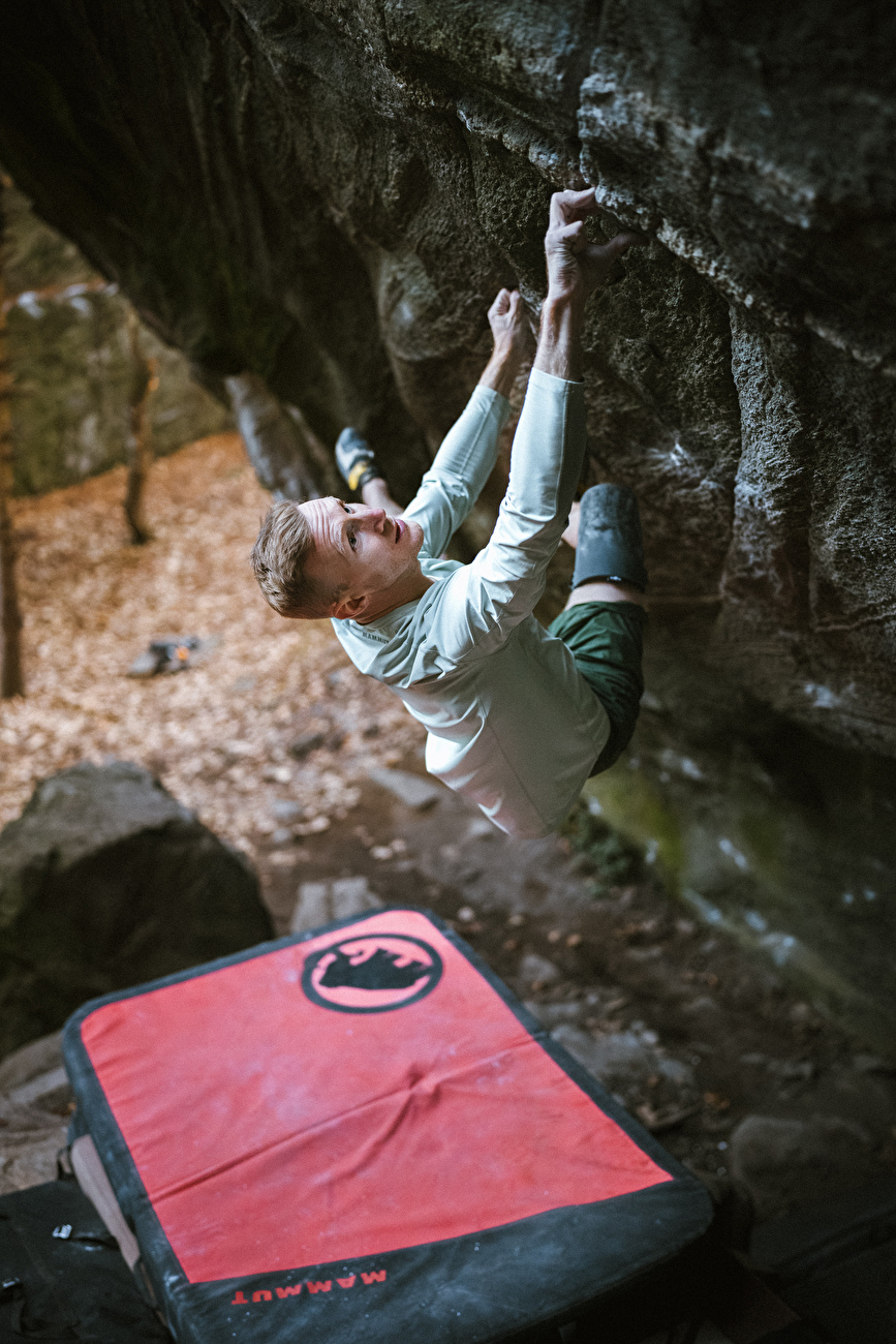 Jakob Schubert Mount Doom - Jakob Schubert effectuant la deuxième ascension du Mount Doom (9A) à Maltatal, Autriche, novembre 2025 Jakob Schubert Mount Doom - Jakob Schubert effectuant la deuxième ascension du Mount Doom (9A) à Maltatal, Autriche, novembre 2025