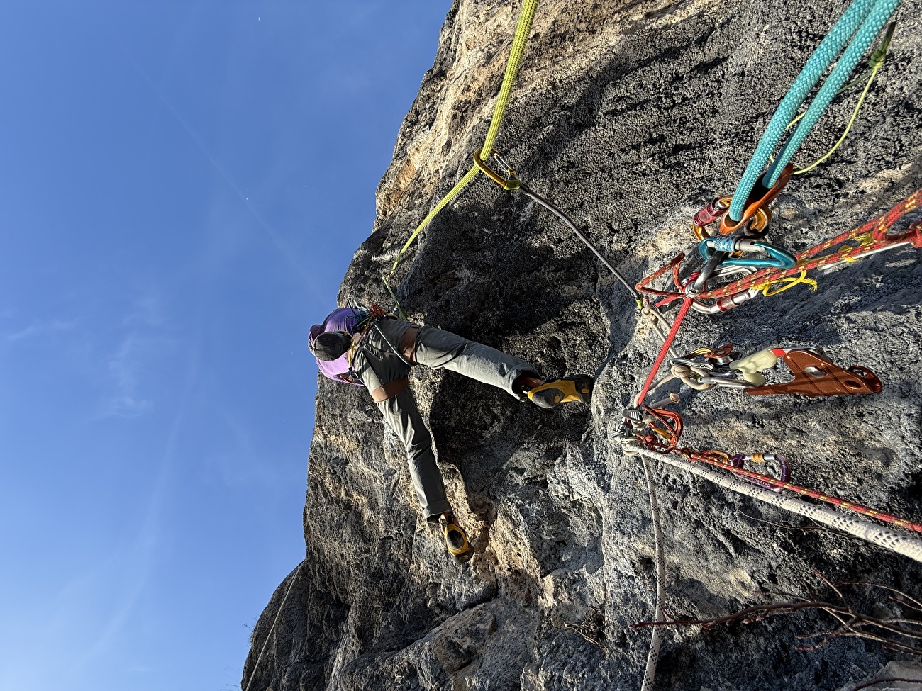 Petit Petò, paroi de Covelo, Valle del Sarca - La première ascension du 'Petit Petò' sur la paroi de Covelo dans la Valle del Sarca, Italie (Martin Giovanazzi, Elio Mazzalai, Sebastiano Merz, Mauro Zanon 2025) Petit Petò, paroi de Covelo, Valle del Sarca - La première ascension du 'Petit Petò' sur la paroi de Covelo dans la Valle del Sarca, Italie (Martin Giovanazzi, Elio Mazzalai, Sebastiano Merz, Mauro Zanon 2025)