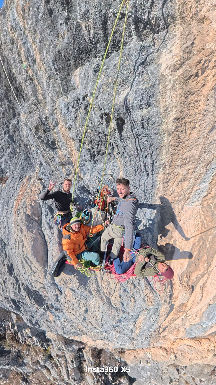 Petit Petò, paroi de Covelo, Valle del Sarca - La première ascension du 'Petit Petò' sur la paroi de Covelo dans la Valle del Sarca, Italie (Martin Giovanazzi, Elio Mazzalai, Sebastiano Merz, Mauro Zanon 2025) Petit Petò, paroi de Covelo, Valle del Sarca - La première ascension du 'Petit Petò' sur la paroi de Covelo dans la Valle del Sarca, Italie (Martin Giovanazzi, Elio Mazzalai, Sebastiano Merz, Mauro Zanon 2025)