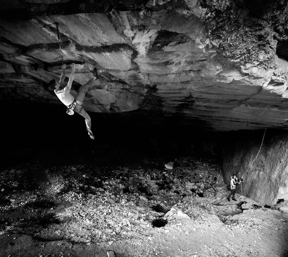 Davide Picco - Davide Picco escalade Under Vibes 9a/+ à Massone, Arco Davide Picco - Davide Picco escalade Under Vibes 9a/+ à Massone, Arco