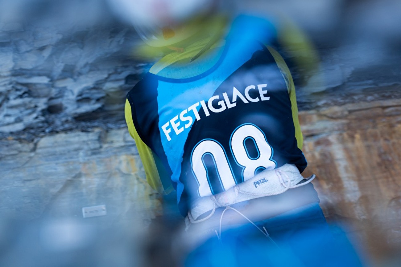 Festiglace HDry - HDry participe au meeting d'escalade sur glace Festiglace au Canada Festiglace HDry - HDry participe au meeting d'escalade sur glace Festiglace au Canada