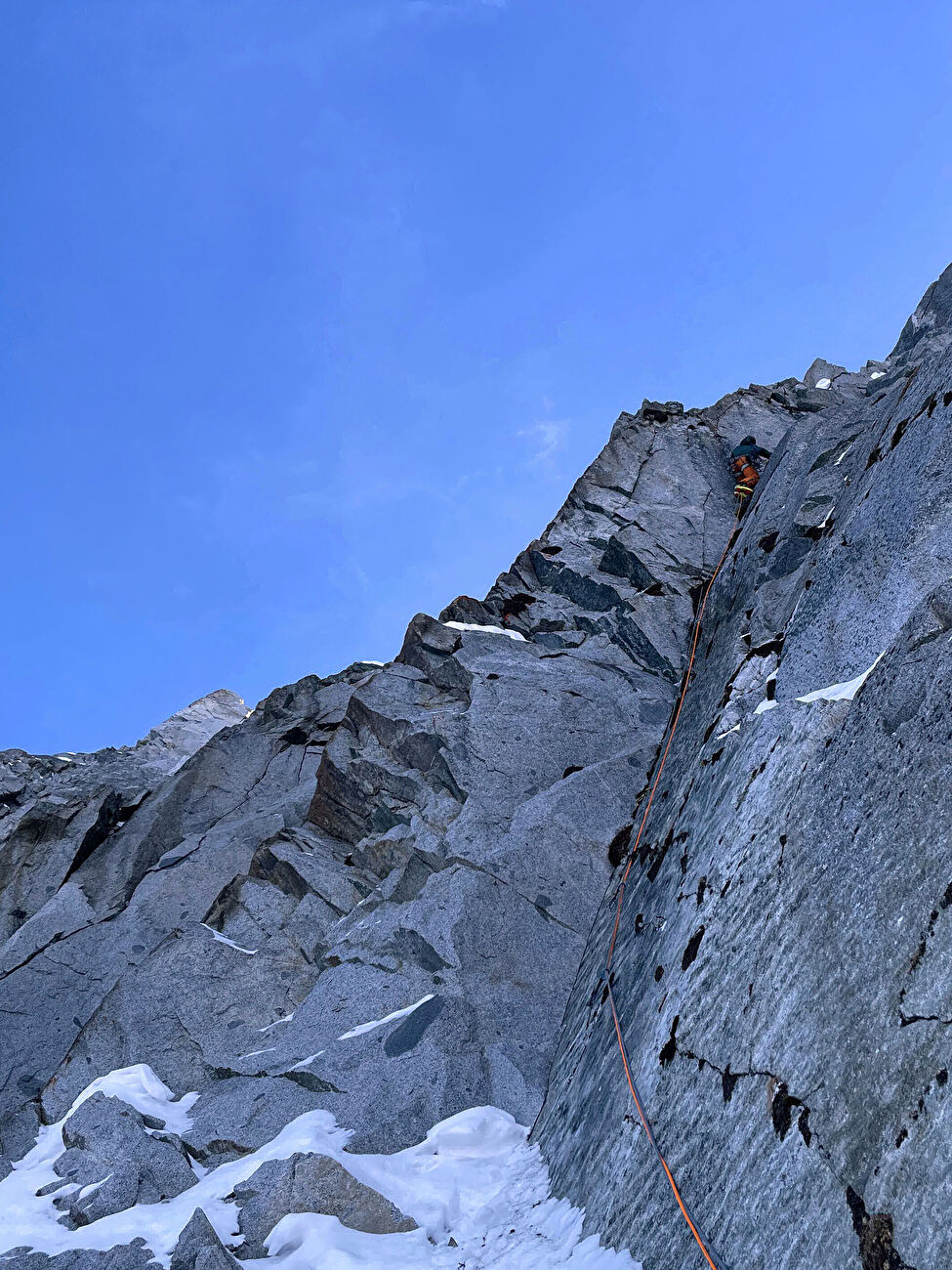 Cima Busazza, Presanella, Out Of The Blue, Emanuele Andreozzi, Ruggero Samanden - La première ascension de 'Out Of The Blue' sur Cima Busazza à Presanella (Emanuele Andreozzi, Ruggero Samanden 22/01/2026) Cima Busazza, Presanella, Out Of The Blue, Emanuele Andreozzi, Ruggero Samanden - La première ascension de 'Out Of The Blue' sur Cima Busazza à Presanella (Emanuele Andreozzi, Ruggero Samanden 22/01/2026)