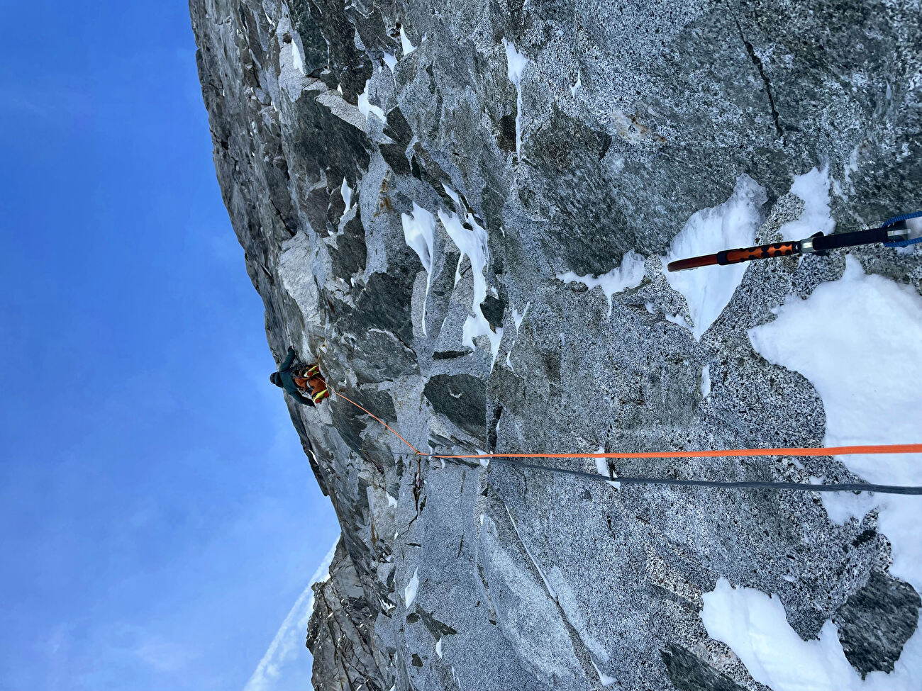 Cima Busazza, Presanella, Out Of The Blue, Emanuele Andreozzi, Ruggero Samanden - La première ascension de 'Out Of The Blue' sur Cima Busazza à Presanella (Emanuele Andreozzi, Ruggero Samanden 22/01/2026) Cima Busazza, Presanella, Out Of The Blue, Emanuele Andreozzi, Ruggero Samanden - La première ascension de 'Out Of The Blue' sur Cima Busazza à Presanella (Emanuele Andreozzi, Ruggero Samanden 22/01/2026)