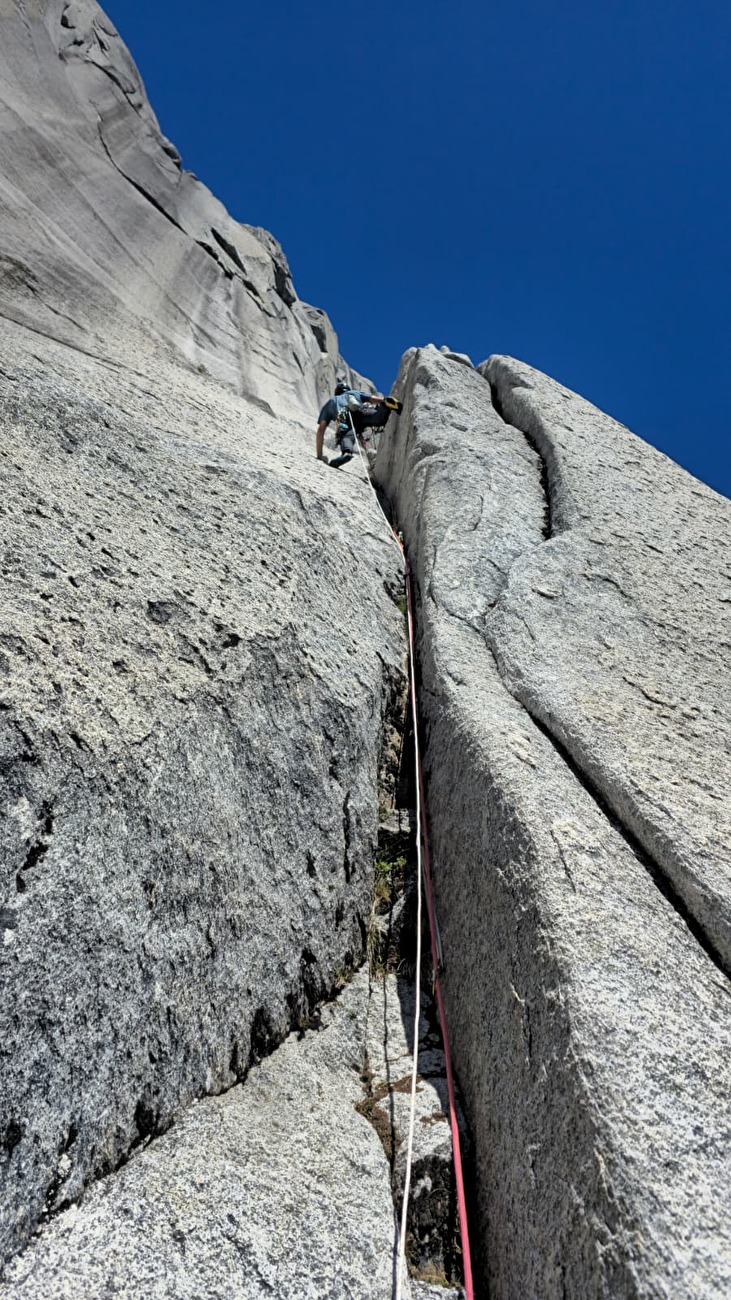 Vallée de Cochamó Chili, Cerro Walwalun, Mirco Grasso, Jernej Kruder - Réalisation de la première ascension du 'Tarock' sur le Cerro Walwalün dans la vallée de Cochamó, Chili (Mirco Grasso, Jernej Kruder 02/2026) Vallée de Cochamó Chili, Cerro Walwalun, Mirco Grasso, Jernej Kruder - Réalisation de la première ascension du 'Tarock' sur le Cerro Walwalün dans la vallée de Cochamó, Chili (Mirco Grasso, Jernej Kruder 02/2026)