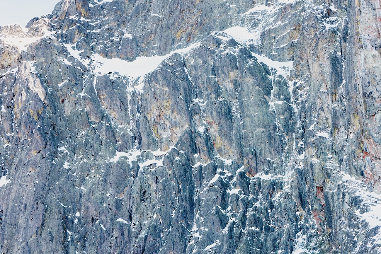 Charles Dubouloz - Charles Dubouloz solo on the west face of Pic du Midi d’Ossau 25-26/02/2026 Charles Dubouloz - Charles Dubouloz solo on the west face of Pic du Midi d’Ossau 25-26/02/2026