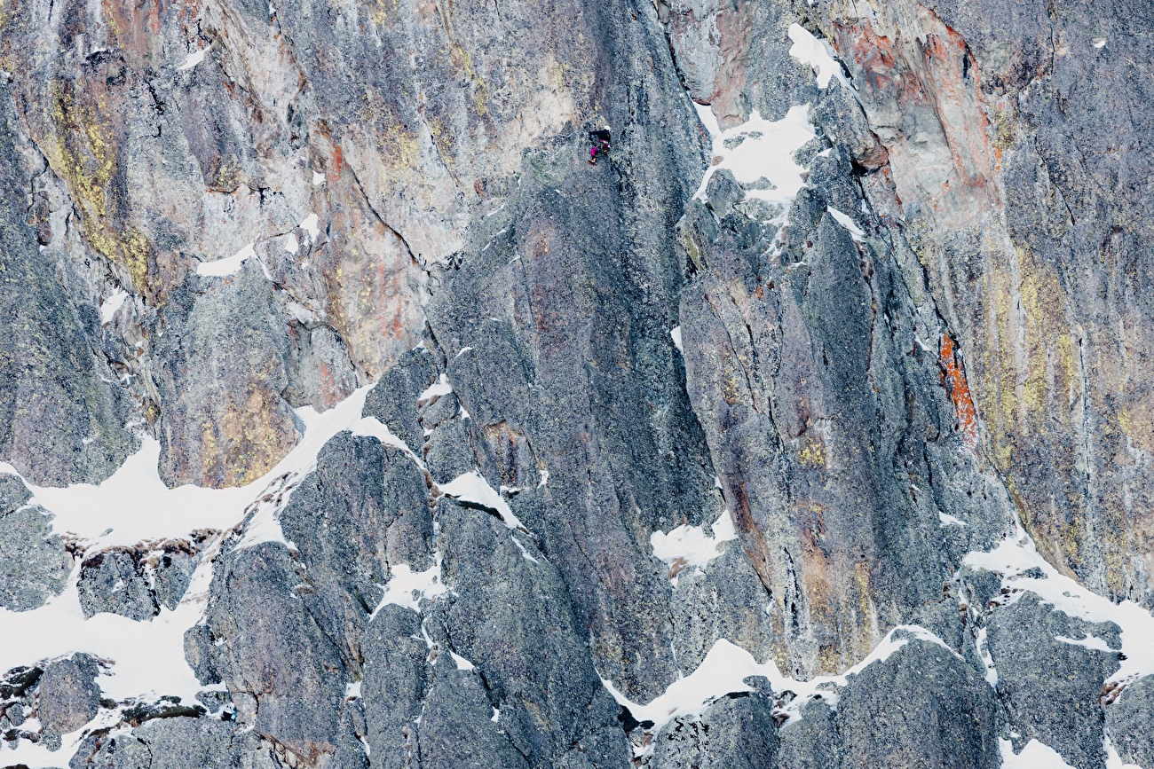 Charles Dubouloz - Charles Dubouloz solo on the west face of Pic du Midi d’Ossau 25-26/02/2026 Charles Dubouloz - Charles Dubouloz solo on the west face of Pic du Midi d’Ossau 25-26/02/2026