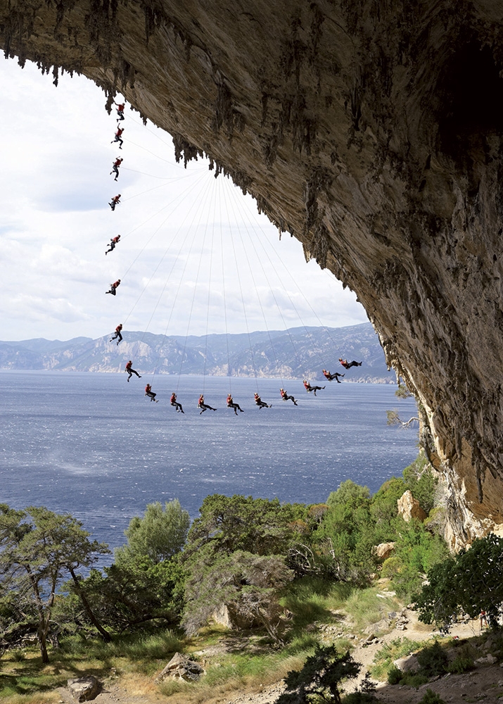 Cala Gonone, Sardaigne, Grotta di Millennium - La célèbre photo du lion de Panshir à Grotta di Millennium, Cala Gonone, Sardaigne, prise par Stefan Schlumpf et tirée du guide Pietra di Luna Cala Gonone, Sardaigne, Grotta di Millennium - La célèbre photo du lion de Panshir à Grotta di Millennium, Cala Gonone, Sardaigne, prise par Stefan Schlumpf et tirée du guide Pietra di Luna