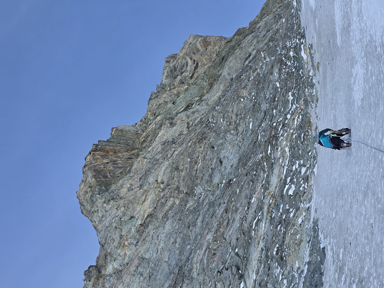 Matterhorn Zmutt, Matteo Della Bordella, Giacomo Mauri - L'ascension hivernale de la route 'Gogna-Cerruti' sur le nez Zmutt du Cervin (Matteo Della Bordella, Giacomo Mauri 07-08/03/2026)