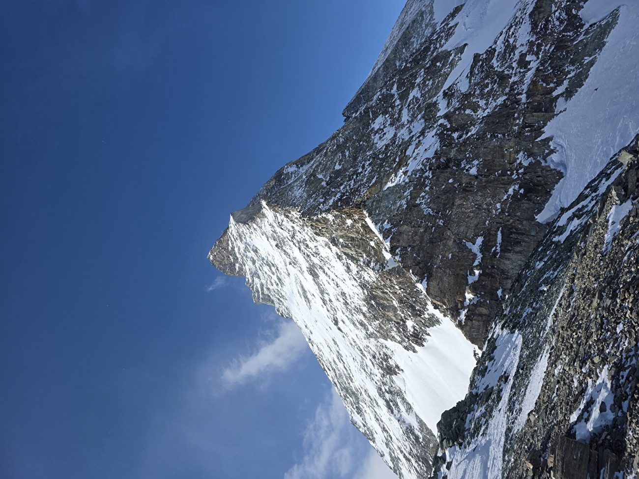Matterhorn Zmutt, Matteo Della Bordella, Giacomo Mauri - L'ascension hivernale de la route 'Gogna-Cerruti' sur le nez Zmutt du Cervin (Matteo Della Bordella, Giacomo Mauri 07-08/03/2026)