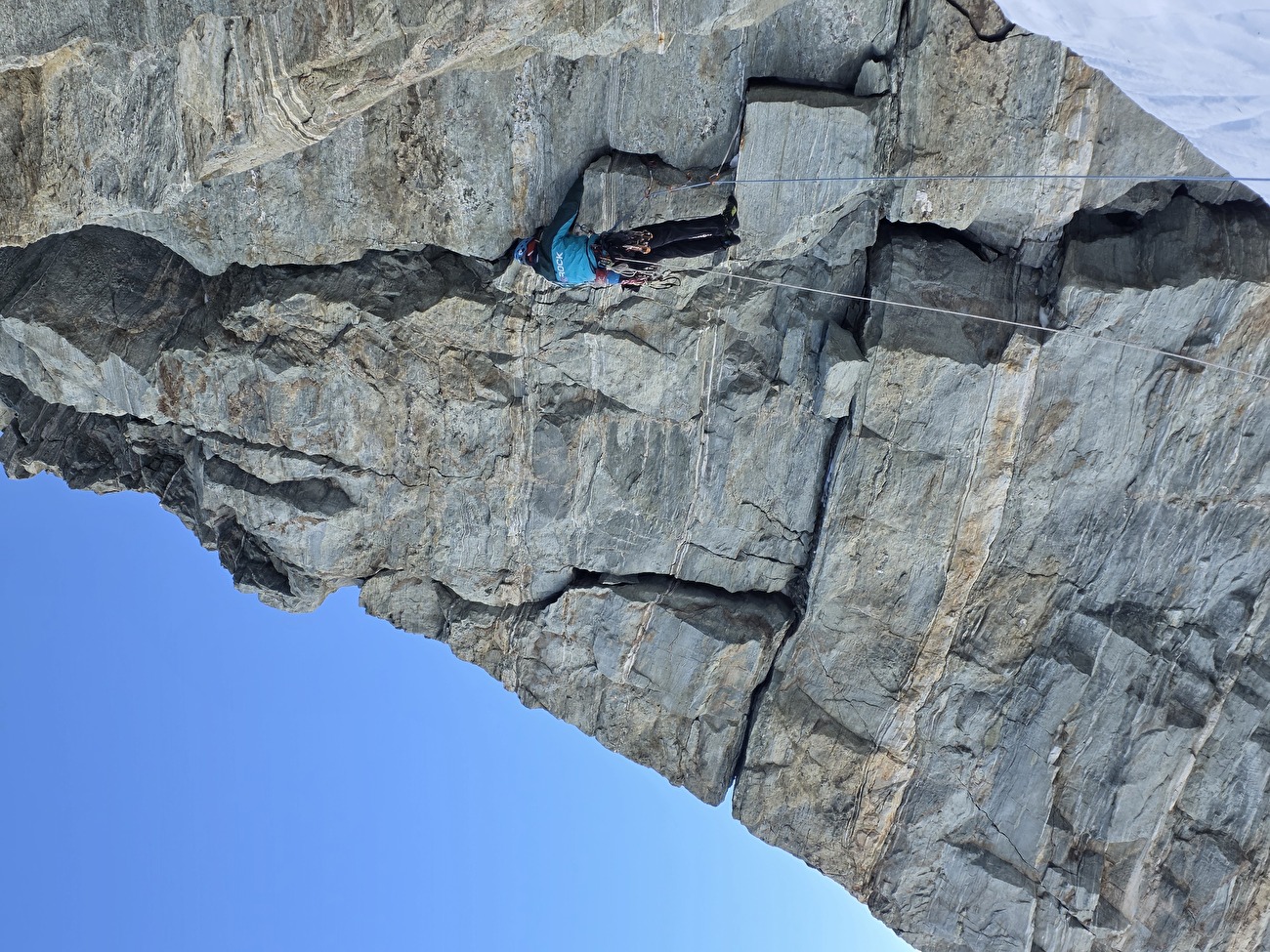 Matterhorn Zmutt, Matteo Della Bordella, Giacomo Mauri - L'ascension hivernale de la route 'Gogna-Cerruti' sur le nez Zmutt du Cervin (Matteo Della Bordella, Giacomo Mauri 07-08/03/2026)