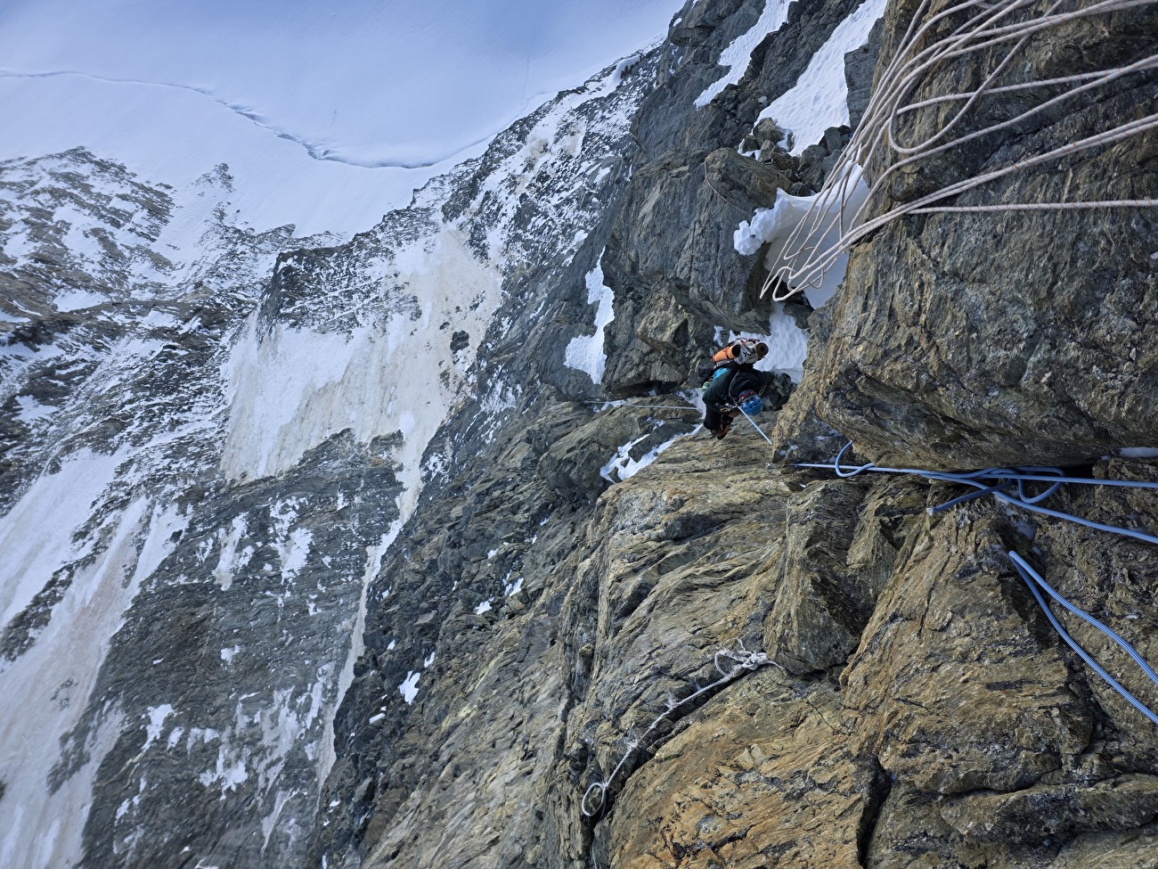 Matterhorn Zmutt, Matteo Della Bordella, Giacomo Mauri - L'ascension hivernale de la route 'Gogna-Cerruti' sur le nez Zmutt du Cervin (Matteo Della Bordella, Giacomo Mauri 07-08/03/2026)