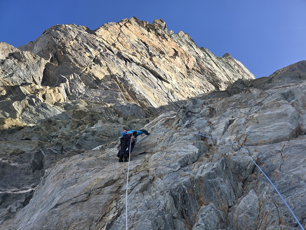 Matterhorn Zmutt, Matteo Della Bordella, Giacomo Mauri - L'ascension hivernale de la route 'Gogna-Cerruti' sur le nez Zmutt du Cervin (Matteo Della Bordella, Giacomo Mauri 07-08/03/2026)