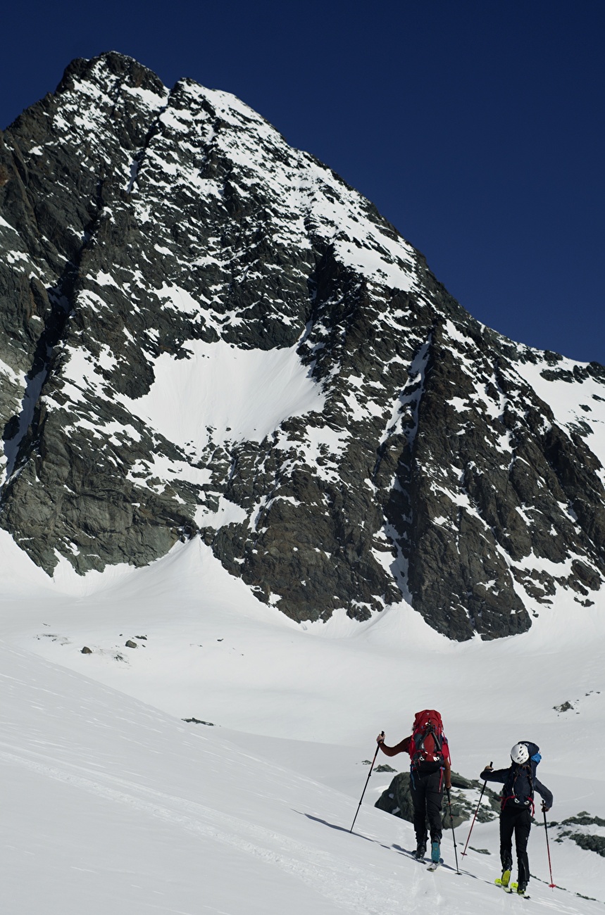 Grossglockner, Autriche, Radoslav Groh, Juraj Koreň - L'approche avant la première ascension du 'Kaiser Direct' sur la face sud du Großglockner en Autriche (Radoslav Groh, Juraj Koreň 03/07/2026)