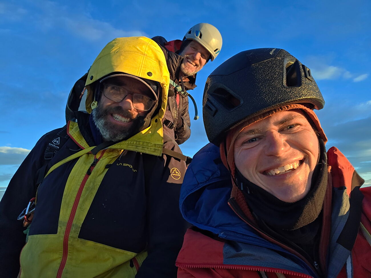 Tour Centrale de Paine, Torres del Paine, Patagonie - Réalisation de la première ascension du 'Paradigm Shift' sur la face est de la Tour Centrale de Paine dans le massif de Torres del Paine en Patagonie (Trevor Anthes, Harry Kinnard, Myles Moser 22/01-4/03/2026)