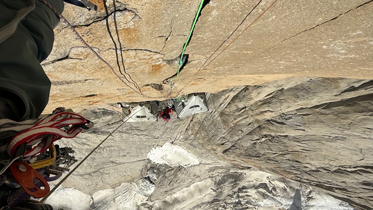 Paradigm Shift Tour Centrale de Paine, Torres del Paine, Patagonie - Réalisation de la première ascension de 'Paradigm Shift' sur la face est de la Tour Centrale de Paine dans le massif de Torres del Paine en Patagonie (Trevor Anthes, Harry Kinnard, Myles Moser 22/01-4/03/2026)