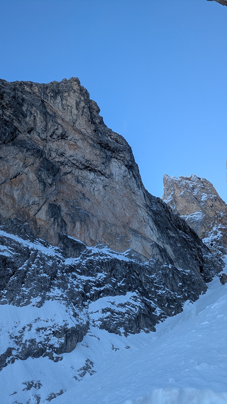 Titus Prinoth Plattkofel / Langkofel, Dolomites - Titus Prinoth réalise l'ascension hivernale en solitaire du '10 ani do' sur Plattkofel, Dolomites (25-26/02/2026) Titus Prinoth Plattkofel / Langkofel, Dolomites - Titus Prinoth réalise l'ascension hivernale en solitaire du '10 ani do' sur Plattkofel, Dolomites (25-26/02/2026)