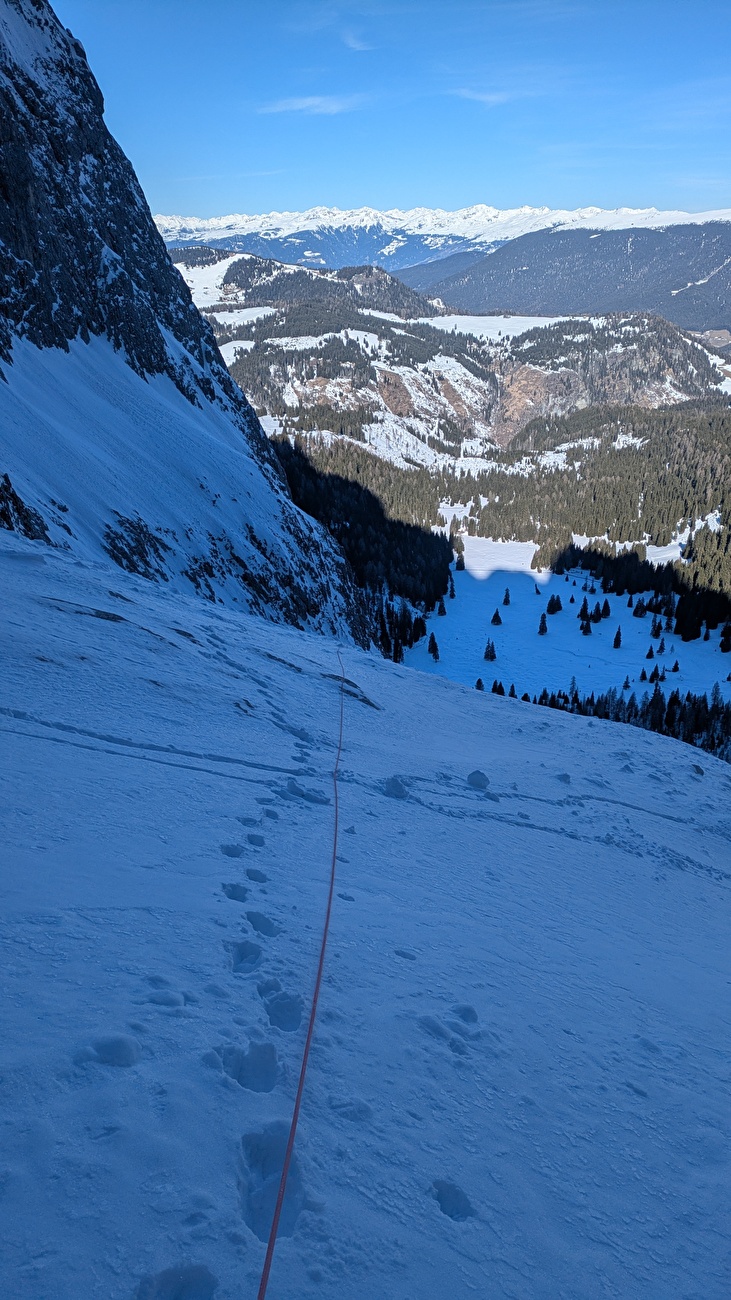 Titus Prinoth Plattkofel / Langkofel, Dolomites - Titus Prinoth réalise l'ascension hivernale en solitaire du '10 ani do' sur Plattkofel, Dolomites (25-26/02/2026) Titus Prinoth Plattkofel / Langkofel, Dolomites - Titus Prinoth réalise l'ascension hivernale en solitaire du '10 ani do' sur Plattkofel, Dolomites (25-26/02/2026)