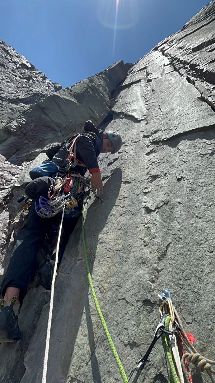 Punta Zanzi Chili - La première ascension de 'Ira de Gugal' sur Punta Zanzi au Chili (Baltazar Calera, Joaquin Guglielmetti, Santiago Guglielmetti, Matías Tapia Artigas)