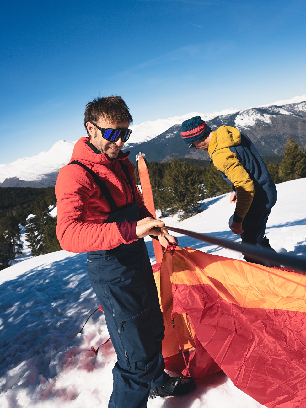 Ferrino Pou Brothers, Iker Pou, Eneko Pou - Ferrino fait équipe avec les Pou Brothers