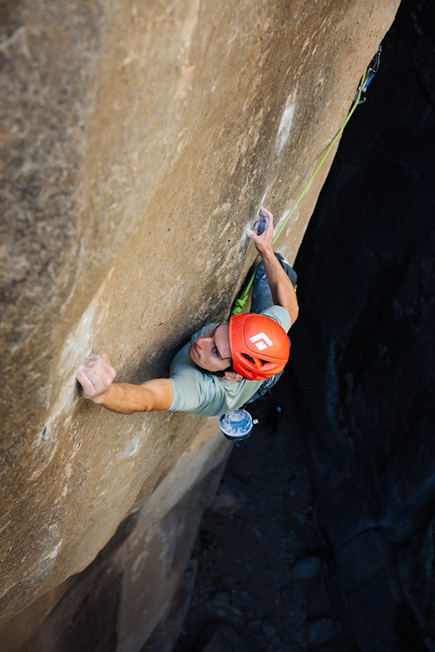 Connor Herson Bon Voyage Annot - Connor Herson répétant 'Bon Voyage' (E12) à Annot en France, 2025 Connor Herson Bon Voyage Annot - Connor Herson répétant 'Bon Voyage' (E12) à Annot en France, 2025