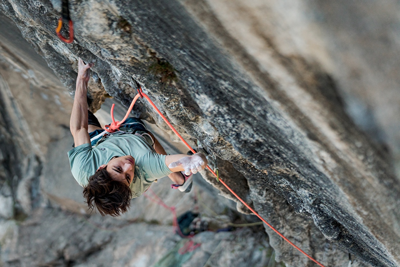 Gianluca Vighetti - Gianluca Vighetti envoie 'Bombardino' (9a) à Arco, Italie, en une journée le 29/03/2026