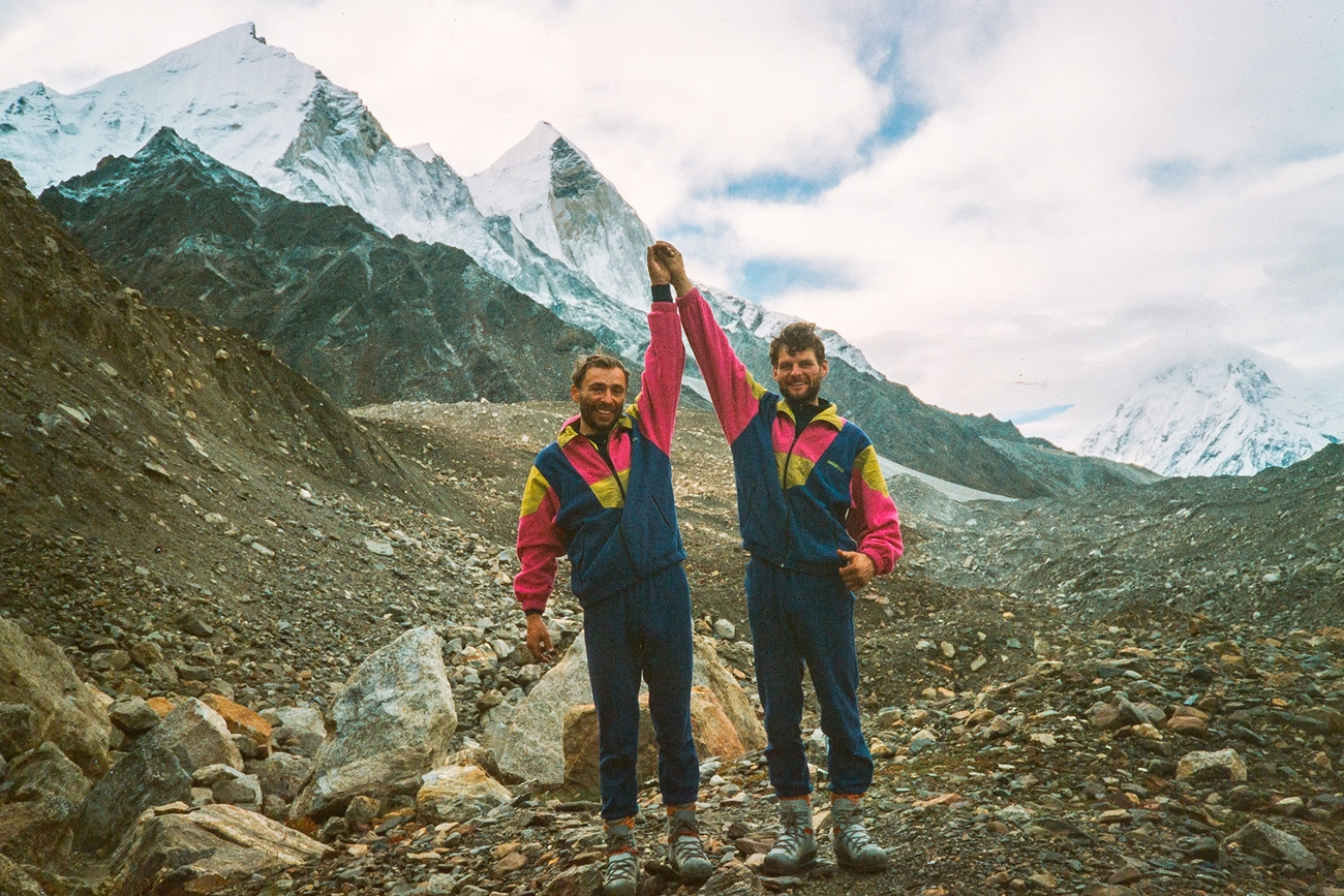 Silvo Karo, Bhagirathi III, Inde - Silvo Karo et Janez Jeglič célèbrent leur nouvelle route sur Bhagirathi III, 1990