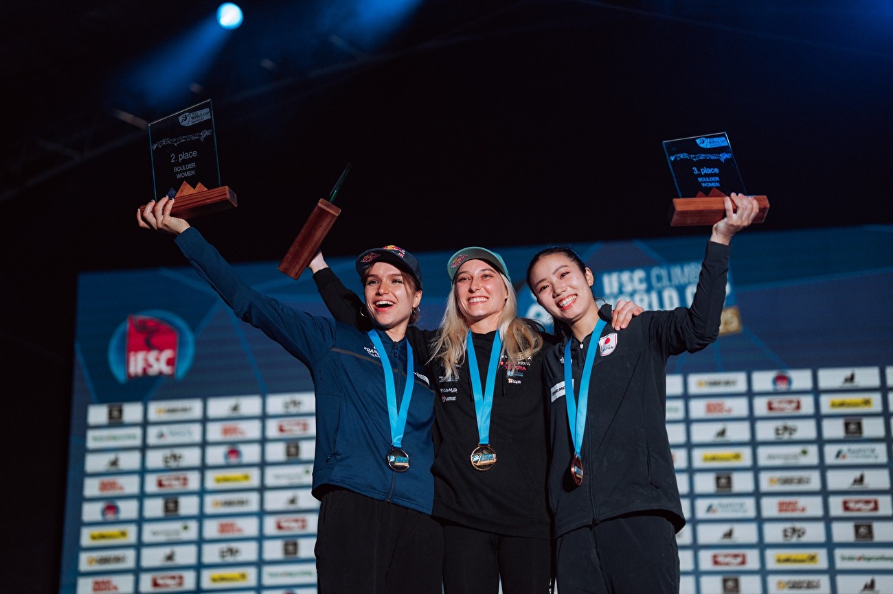 Coupe du monde de bloc 2025 - Coupe du monde de bloc 2025 Innsbruck : 2. Oriane Bertone 1. Janja Garnbret 3. Matsufuji Anon