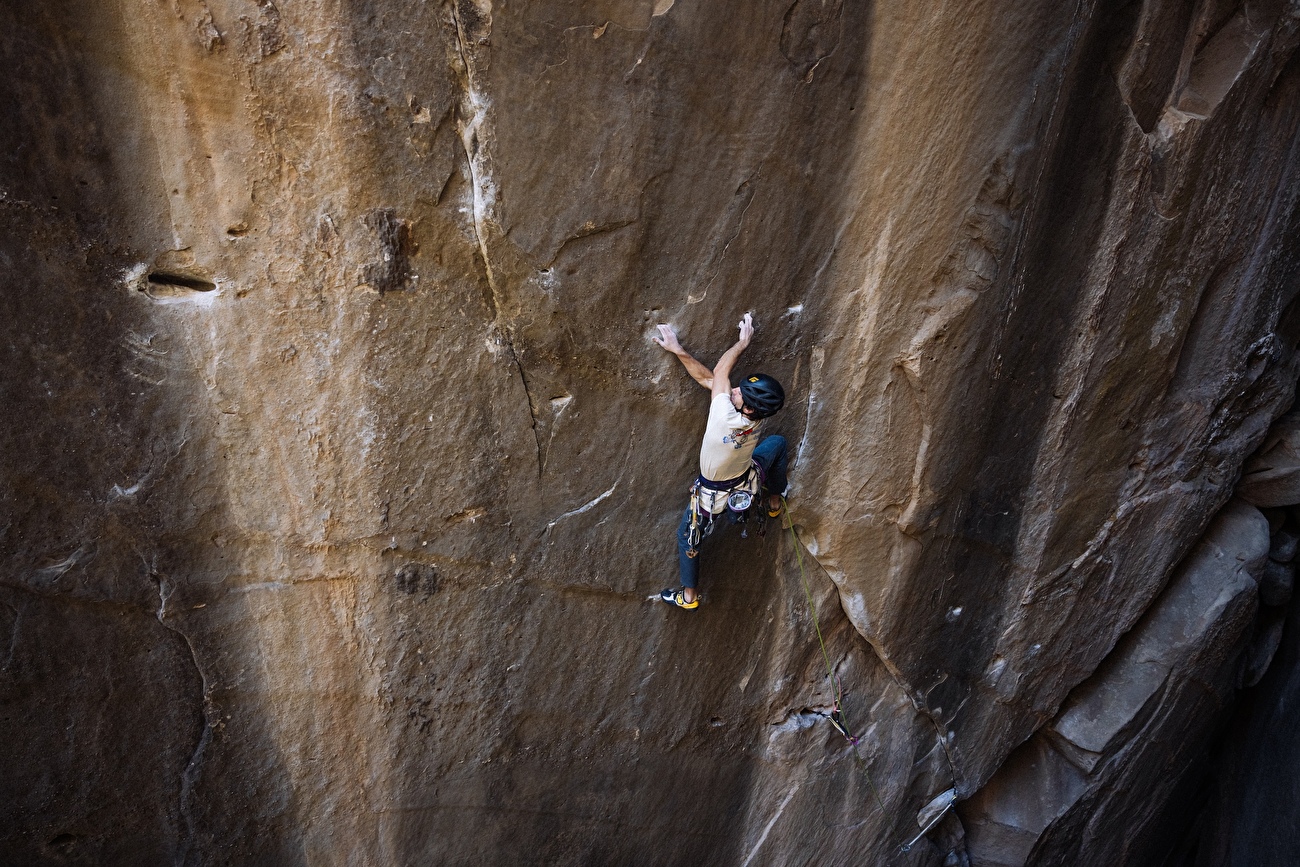 Jacopo Larcher Bon Voyage - Jacopo Larcher climbing 'Bon Voyage' (E12) at Annot in France, December 2025