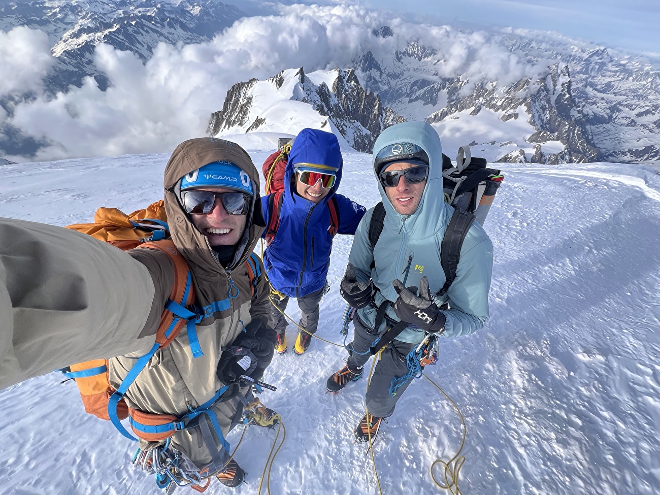 Mont Blanc Divine + Freney Combo, Luca Ducoli, Mirco Grasso, Giacomo Mauri - Réaliser l'enchaînement de la 'Divine Providence' et du 'Pilier Central de Frêney' sur le Mont Blanc (Luca Ducoli, Mirco Grasso, Giacomo Mauri 25-27/04/2026)