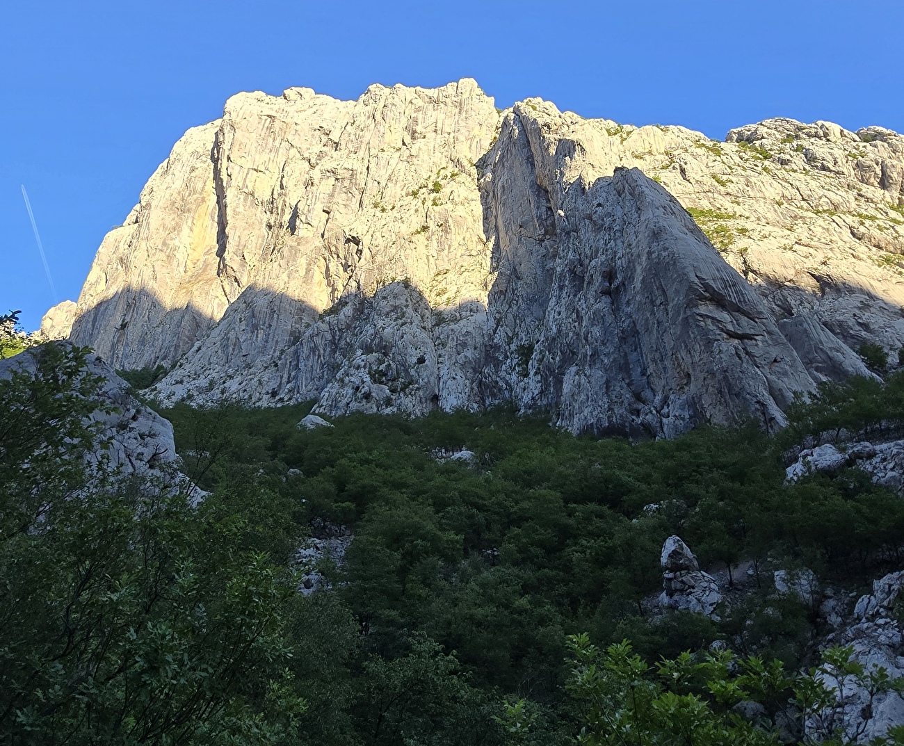 Paklenica, Croatie, Jernej Kruder - Anića Kuk à Paklenica en Croatie
