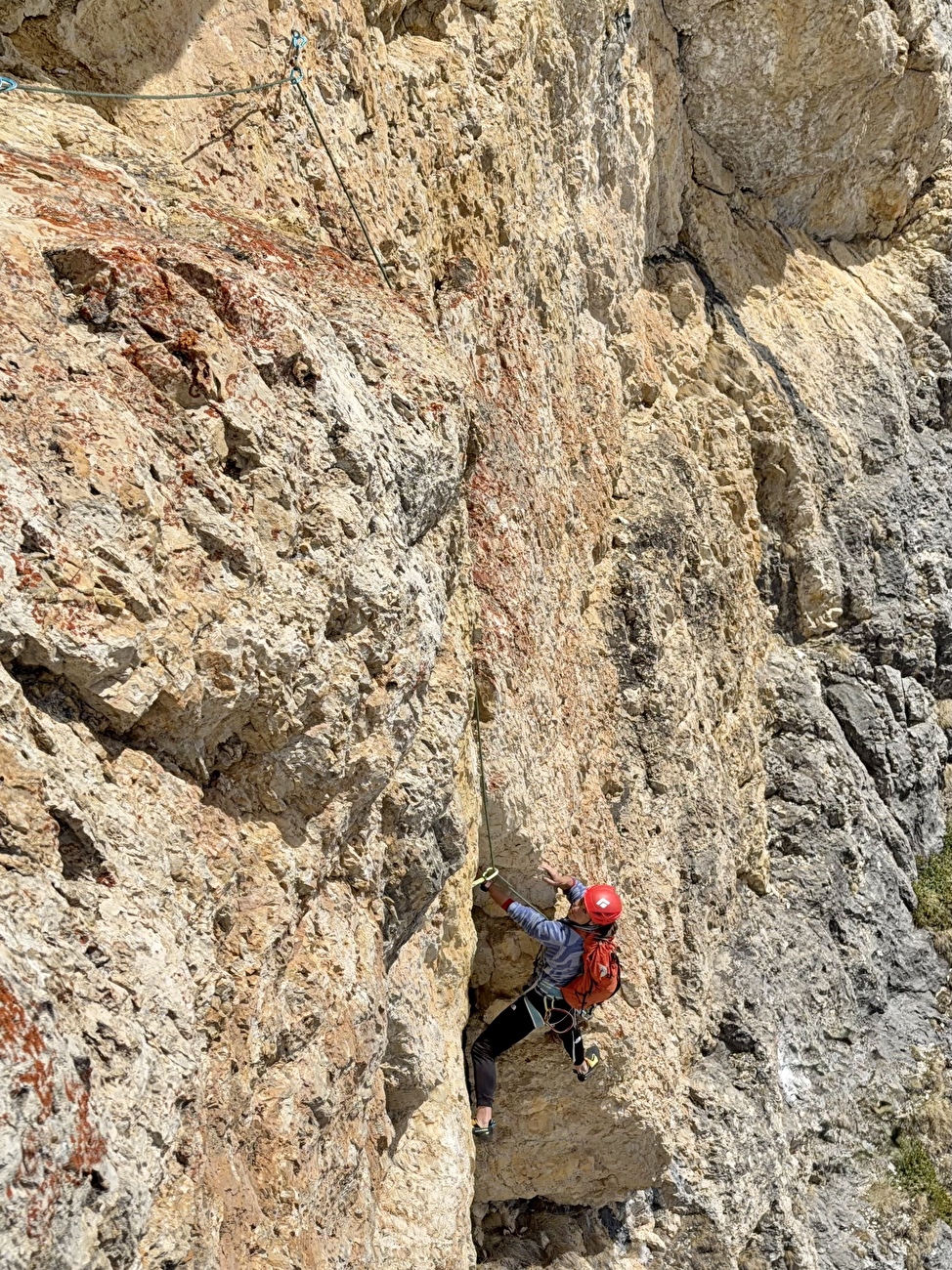 Bio Rock Piccolo Lagazuoi, Dolomites, Simon Kehrer, Marta Willeit - La première ascension du 'Bio Rock' sur la face sud du Piccolo Lagazuoi, Dolomites (Simon Kehrer, Marta Willeit 04-05/2026) Bio Rock Piccolo Lagazuoi, Dolomites, Simon Kehrer, Marta Willeit - La première ascension du 'Bio Rock' sur la face sud du Piccolo Lagazuoi, Dolomites (Simon Kehrer, Marta Willeit 04-05/2026)