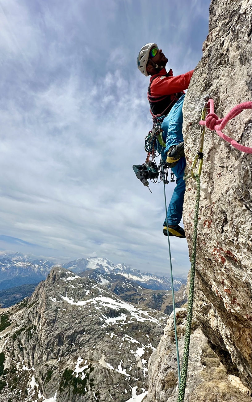 Bio Rock Piccolo Lagazuoi, Dolomites, Simon Kehrer, Marta Willeit - La première ascension du 'Bio Rock' sur la face sud du Piccolo Lagazuoi, Dolomites (Simon Kehrer, Marta Willeit 04-05/2026) Bio Rock Piccolo Lagazuoi, Dolomites, Simon Kehrer, Marta Willeit - La première ascension du 'Bio Rock' sur la face sud du Piccolo Lagazuoi, Dolomites (Simon Kehrer, Marta Willeit 04-05/2026)