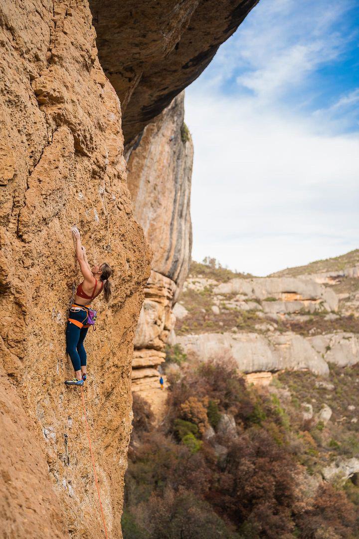 Michaela Kiersch, Margalef - Michaela Kiersch escalade à Margalef en Espagne