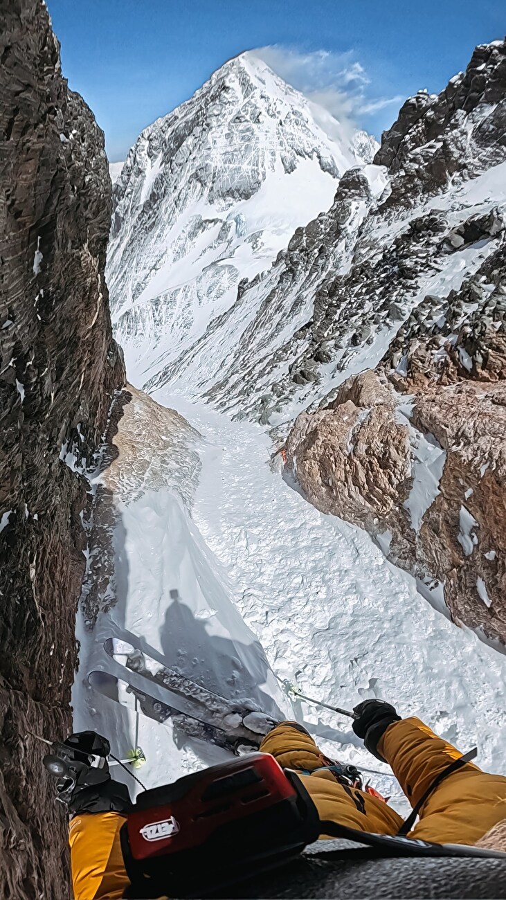Bartosz Ziemski Lhotse - Bartosz Ziemski skiant à Lhotse le 12/05/2026 Bartosz Ziemski Lhotse - Bartosz Ziemski skiant à Lhotse le 12/05/2026