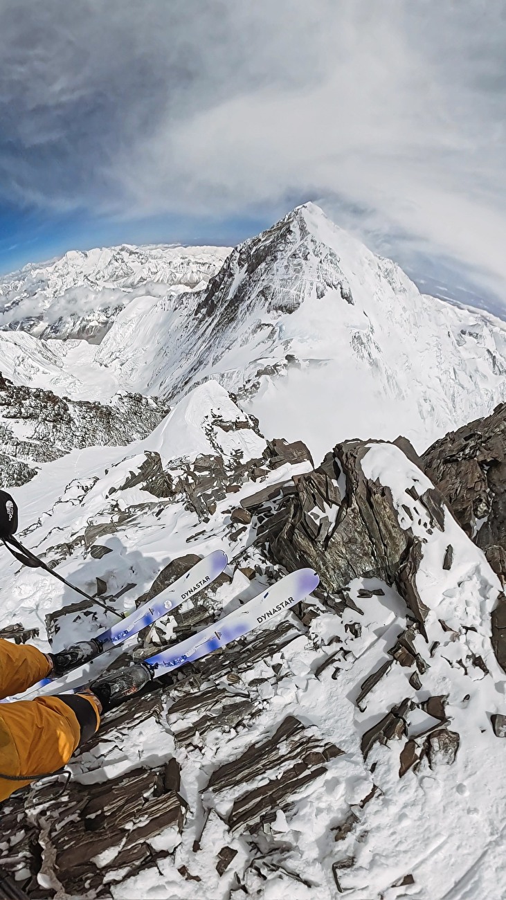 Bartosz Ziemski Lhotse - Bartosz Ziemski skiant à Lhotse le 12/05/2026 Bartosz Ziemski Lhotse - Bartosz Ziemski skiant à Lhotse le 12/05/2026