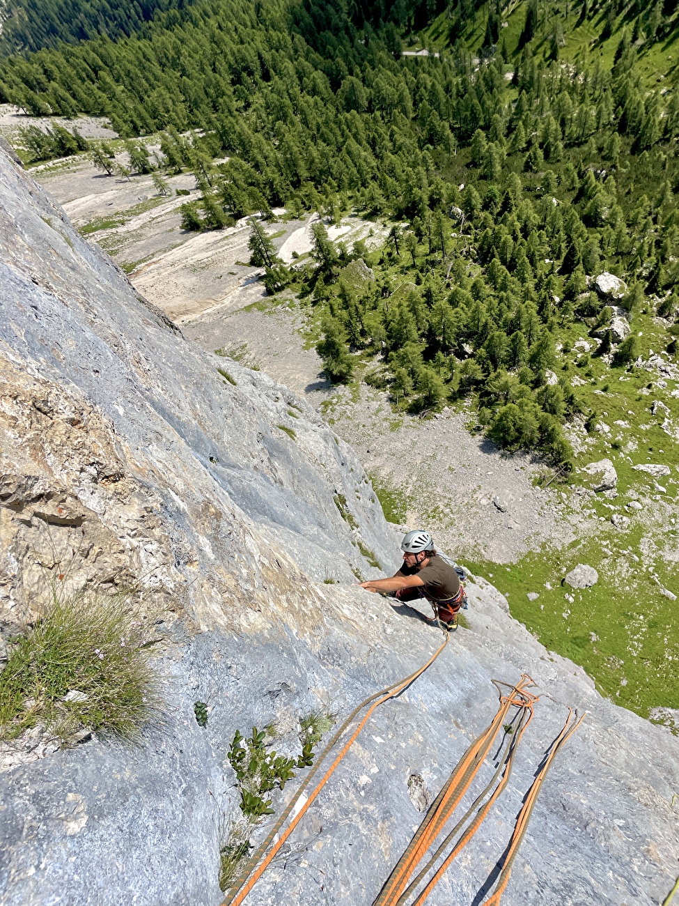 Abbronzatissima Monte Fop, Dolomites, Federico Dell'Antone, Thomas Gianola - La première ascension de 'Abbronzatissima' sur le Monte Fop, Dolomites (Federico Dell'Antone, Thomas Gianola 06/2025) Abbronzatissima Monte Fop, Dolomites, Federico Dell'Antone, Thomas Gianola - La première ascension de 'Abbronzatissima' sur le Monte Fop, Dolomites (Federico Dell'Antone, Thomas Gianola 06/2025)