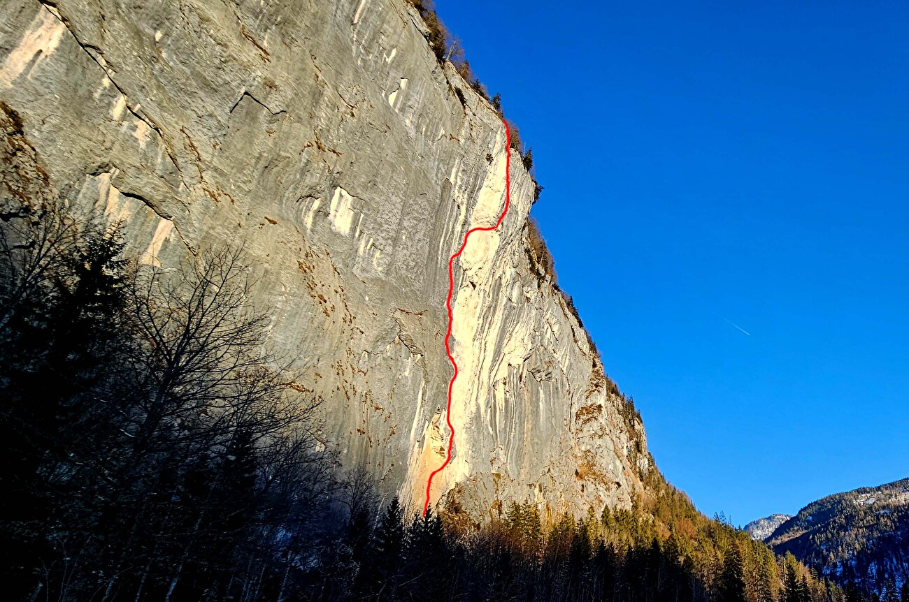 Alex Huber Feuersalamander Gösslerwand - La ligne de route de « Feuersalamander » sur Gösslerwand en Autriche
