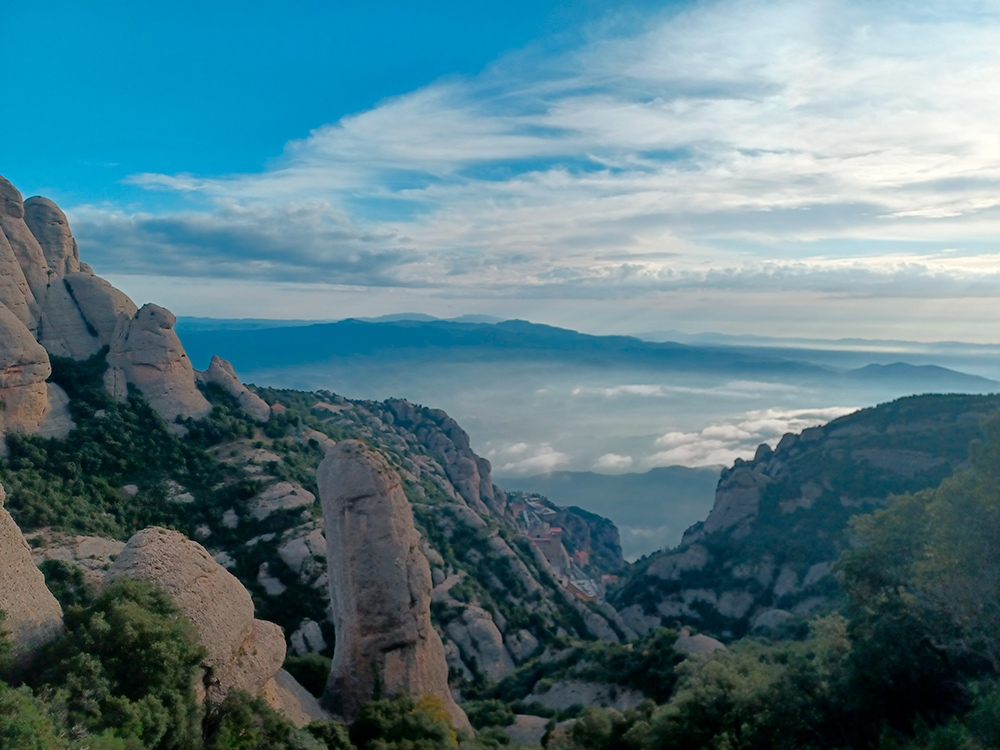 Montserrat, Espagne, Giancarlo Maritano - Panorama depuis les sentiers de Montserrat Montserrat, Espagne, Giancarlo Maritano - Panorama depuis les sentiers de Montserrat