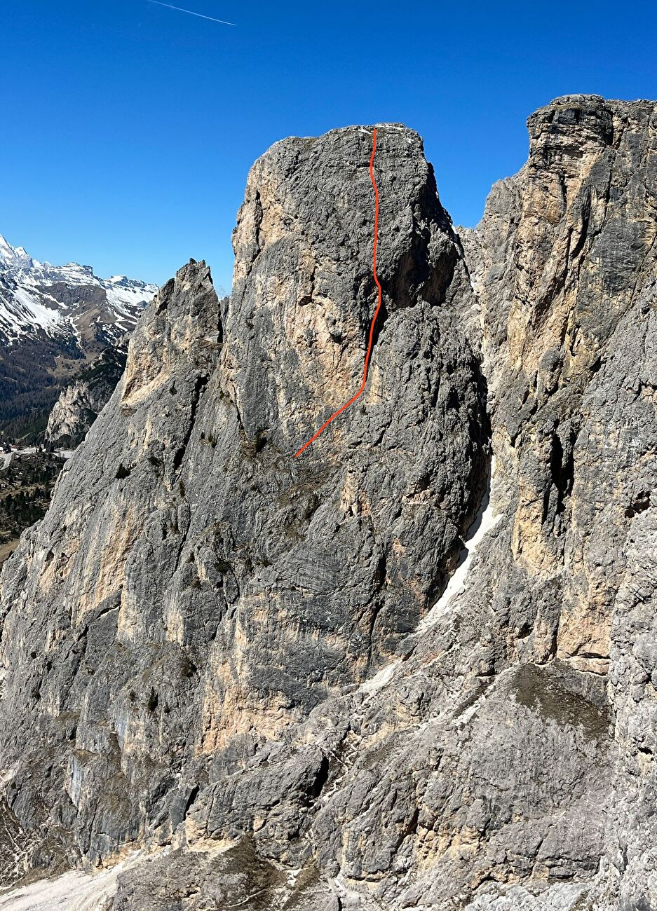Flying Marmot, Torre Grande di Falzarego, Dolomites, Christoph Hainz - La ligne de route de 'Flying Marmot' sur Torre Grande di Falzarego, Dolomites (Christoph Hainz 04/2026) Flying Marmot, Torre Grande di Falzarego, Dolomites, Christoph Hainz - La ligne de route de 'Flying Marmot' sur Torre Grande di Falzarego, Dolomites (Christoph Hainz 04/2026)