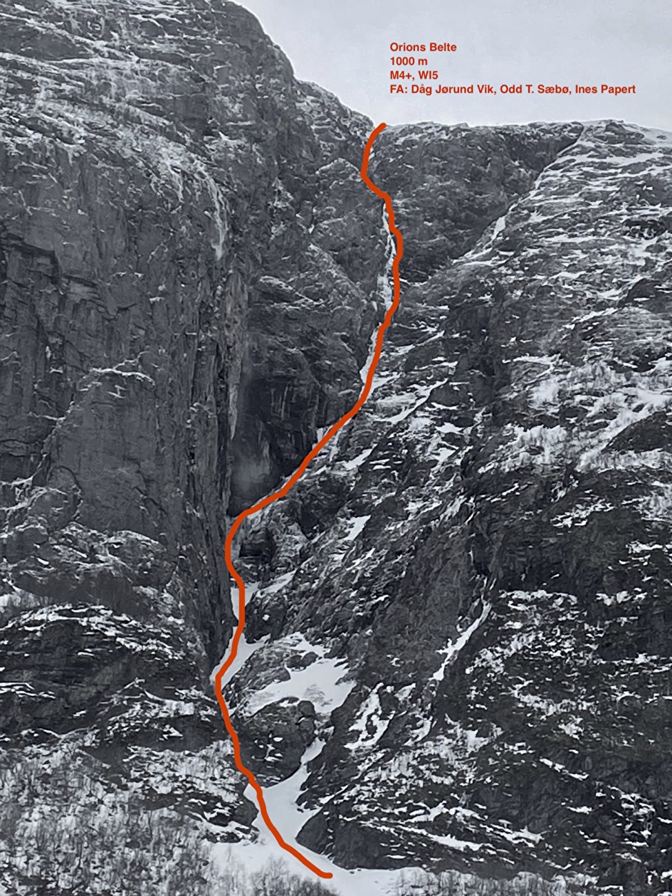 Escalade sur glace en Norvège, Ines Papert - La ligne de 'Orion's Belte' (1000m, M4+, WI5) sur la face W de Middagshaugen (Eikesdal) en Norvège (Dåg Jørund Vik, Odd T. Sæbø, Ines Papert 01/02/2026) Escalade sur glace en Norvège, Ines Papert - La ligne de 'Orion's Belte' (1000m, M4+, WI5) sur la face W de Middagshaugen (Eikesdal) en Norvège (Dåg Jørund Vik, Odd T. Sæbø, Ines Papert 01/02/2026)