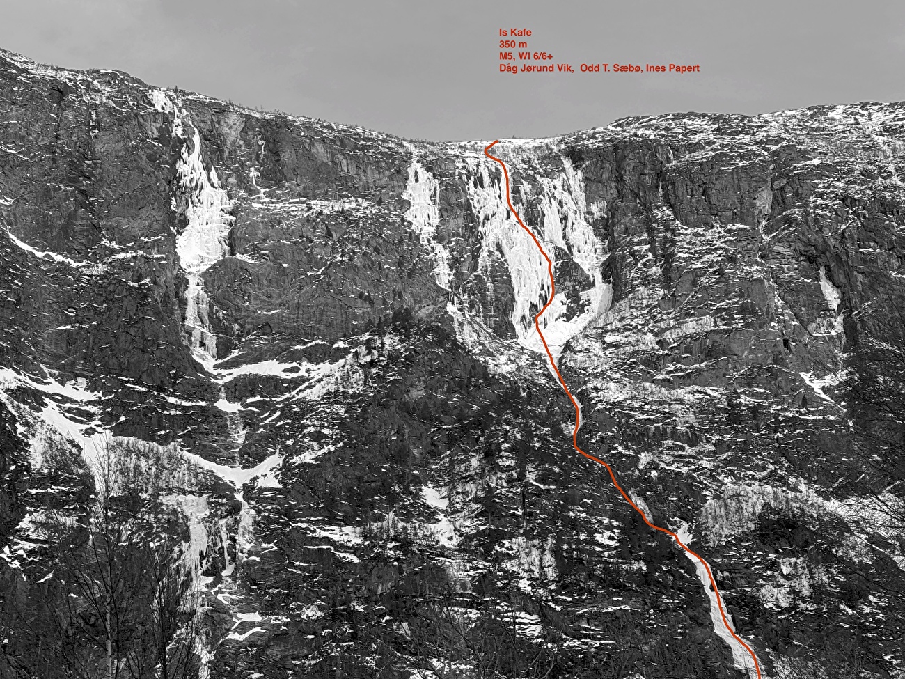 Escalade sur glace en Norvège, Ines Papert - La ligne de 'Iskafe' (350m, M5, WI6/6+) sur Kaffiberget (Eikesdal) en Norvège (Dåg Jørund Vik, Odd T. Sæbø, Ines Papert 30/01/2026) Escalade sur glace en Norvège, Ines Papert - La ligne de 'Iskafe' (350m, M5, WI6/6+) sur Kaffiberget (Eikesdal) en Norvège (Dåg Jørund Vik, Odd T. Sæbø, Ines Papert 30/01/2026)