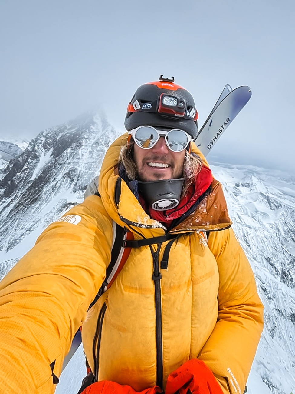 Bartosz Ziemski Lhotse - Bartosz Ziemski skiant à Lhotse le 12/05/2026 Bartosz Ziemski Lhotse - Bartosz Ziemski skiant à Lhotse le 12/05/2026