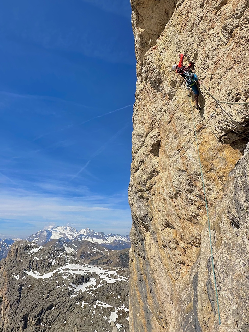 Bio Rock Piccolo Lagazuoi, Dolomites, Simon Kehrer, Marta Willeit - La première ascension du 'Bio Rock' sur la face sud du Piccolo Lagazuoi, Dolomites (Simon Kehrer, Marta Willeit 04-05/2026) Bio Rock Piccolo Lagazuoi, Dolomites, Simon Kehrer, Marta Willeit - La première ascension du 'Bio Rock' sur la face sud du Piccolo Lagazuoi, Dolomites (Simon Kehrer, Marta Willeit 04-05/2026)