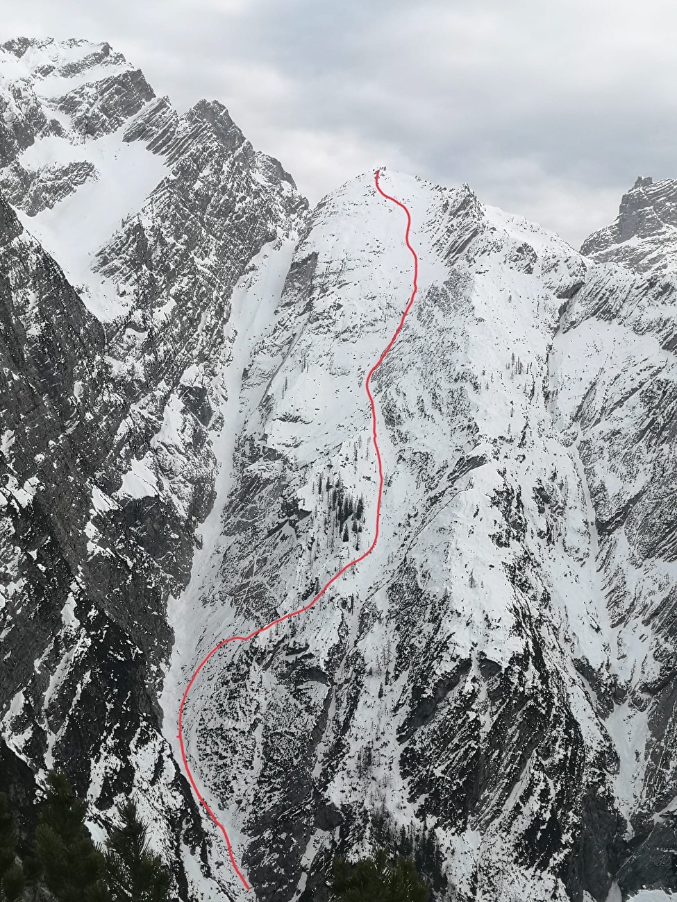 Cima Collalto, probable première descente à ski dans les Dolomites